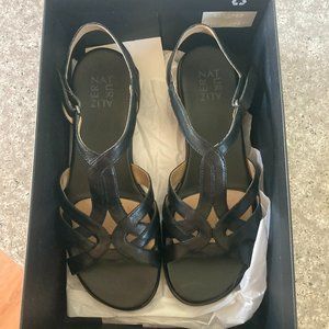 Natualizers Black Leather Sandals